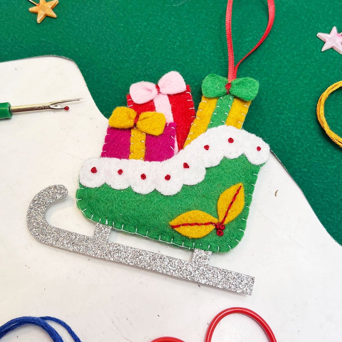 'Santa's Coming' Felt Decoration Set