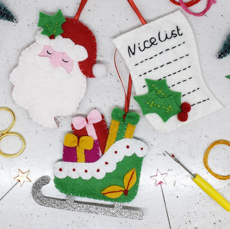 'Santa's Coming' Felt Decoration Set